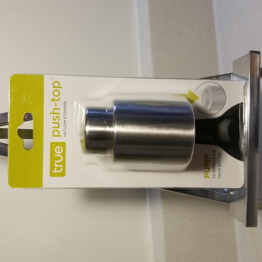 Vacuum Bottle Stopper by True